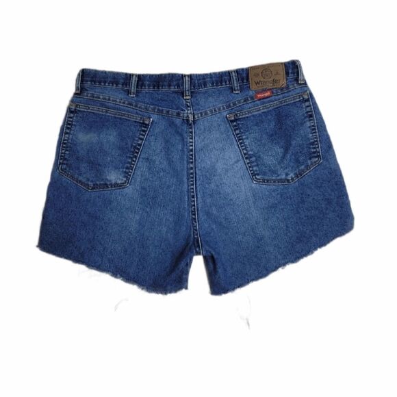 VINTAGE 90s Wrangler distressed cutoff jean shorts XXL - Picture 3 of 12